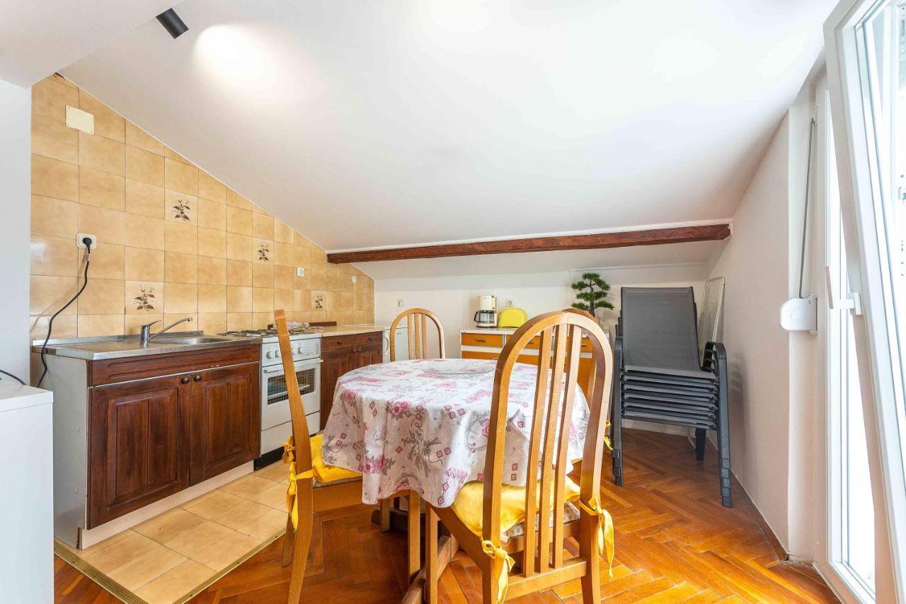 Apartmani Tatjana Новалья Экстерьер фото