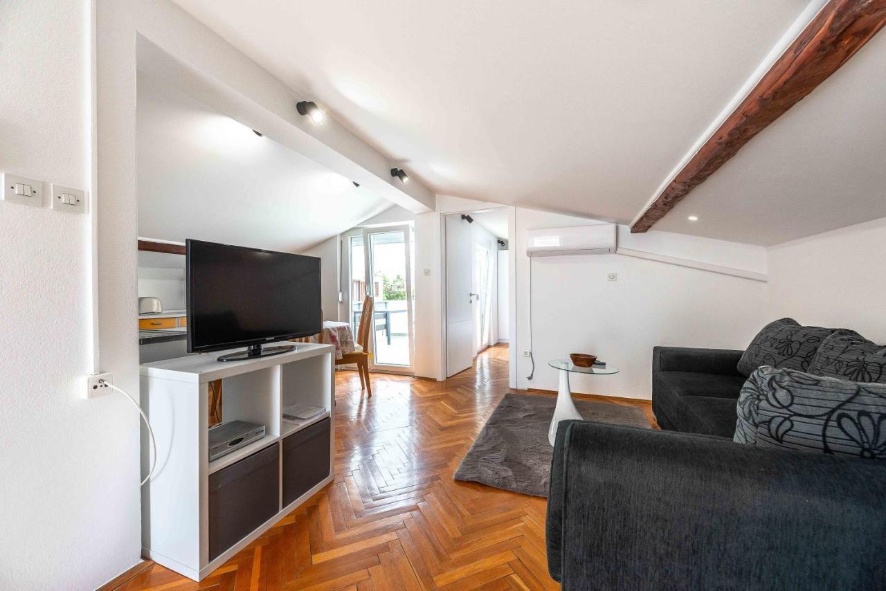 Apartmani Tatjana Новалья Экстерьер фото