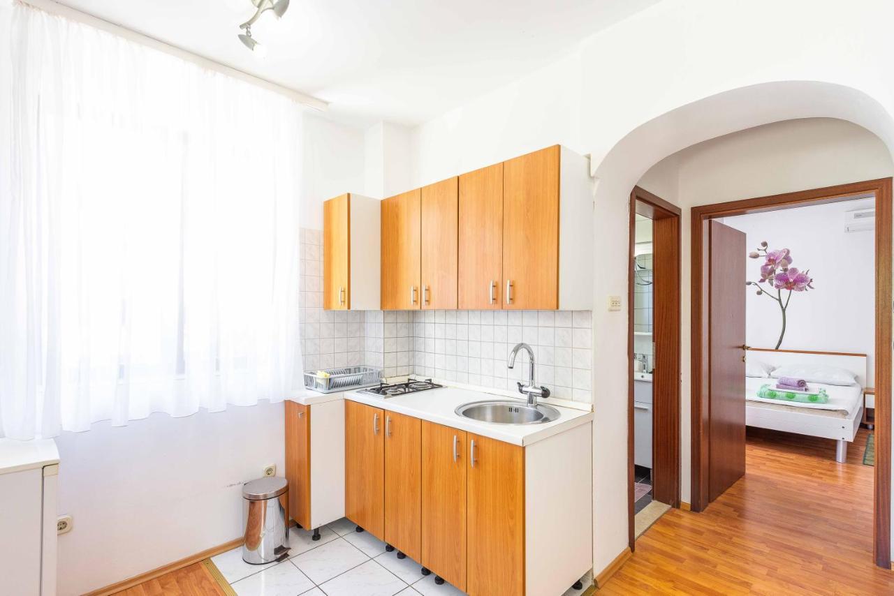 Apartmani Tatjana Новалья Экстерьер фото