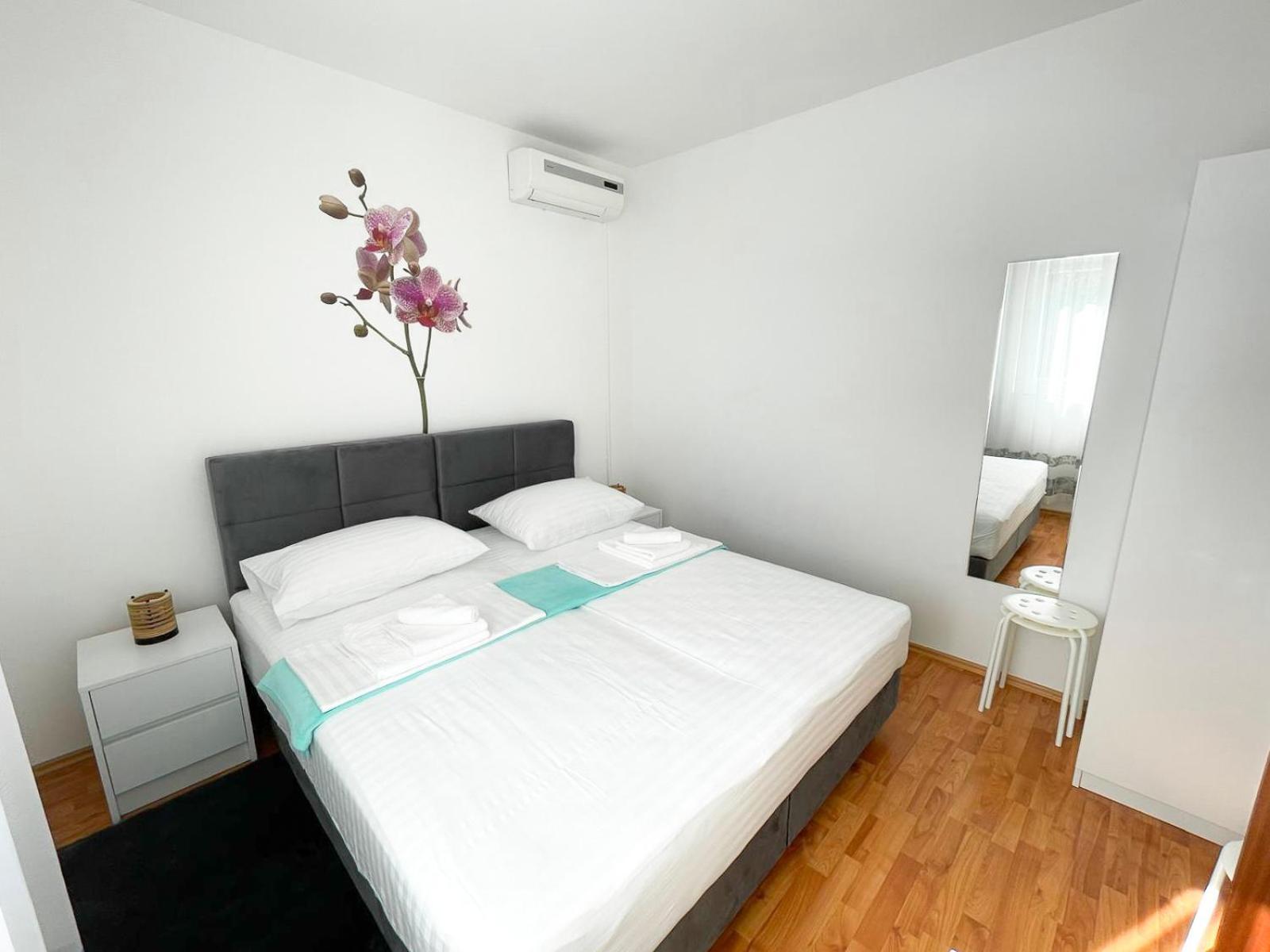 Apartmani Tatjana Новалья Экстерьер фото